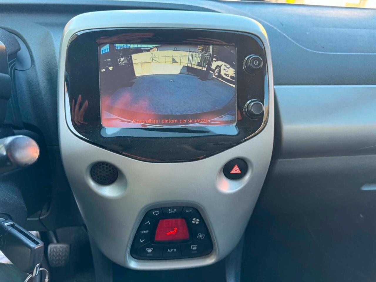 Toyota Aygo 1.0 VVT-i 69 CV 5 porte x-cool
