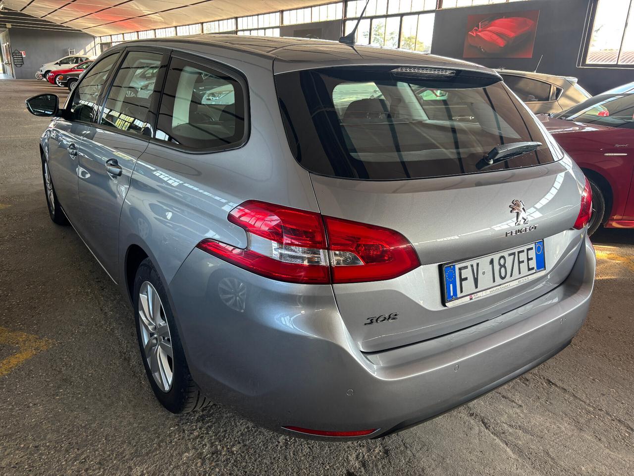 Peugeot 308 BlueHDi 130 S&S Business