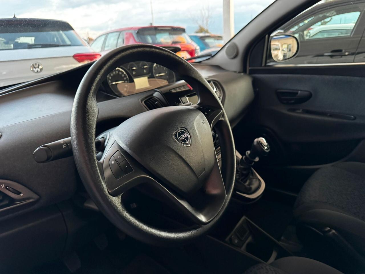 Lancia Ypsilon 1.0 FireFly 5 porte S&S Hybrid Ecochic Gold