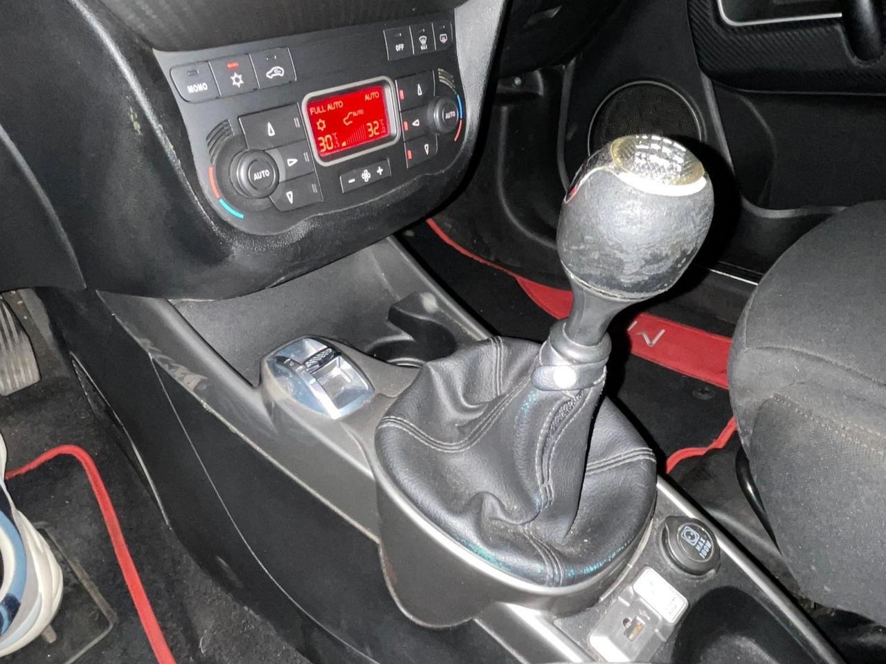 Alfa Romeo MiTo 1.4 T 155 CV Distinctive Sport Pack