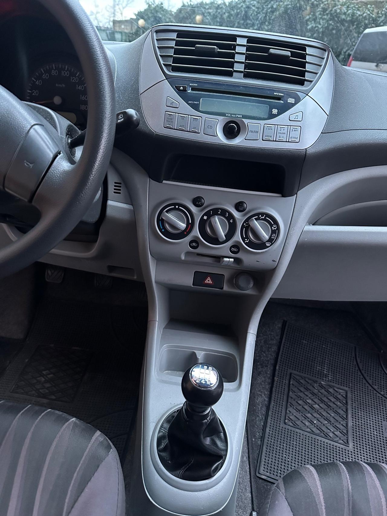 Nissan Pixo 1.0 5 porte Look