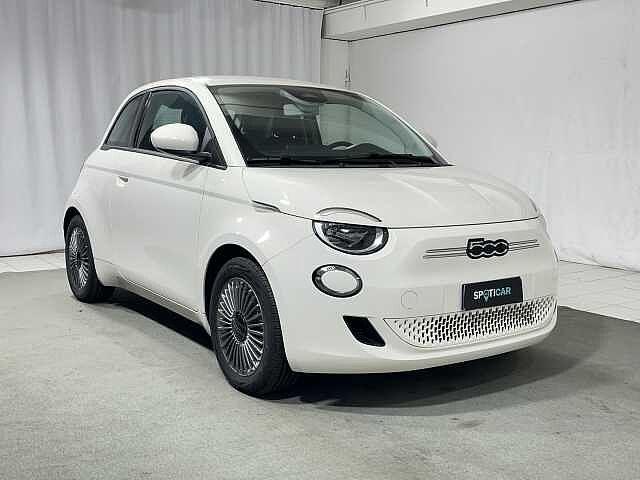 Fiat 500e Berlina 42 kWh