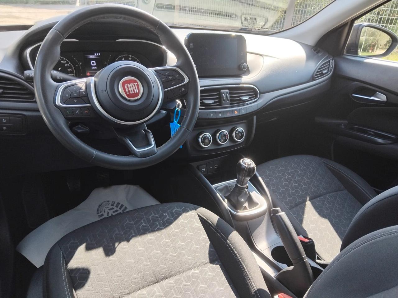 Fiat Tipo 1.0 5 porte Cross -TUA SENZA VINCOLI-