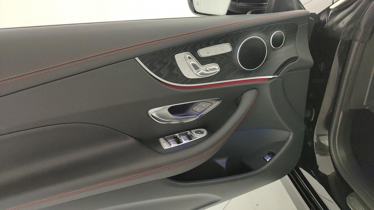 Mercedes-Benz E Cabrio 53 AMG eq-boost 4matic + auto