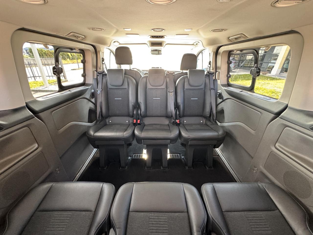 Ford Tourneo Custom Active 2.0 Diesel-Hybrid 185CV 8 posti