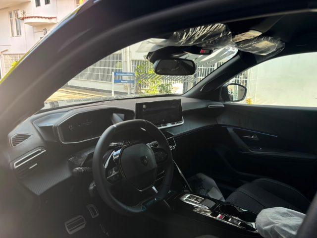 PEUGEOT 2008 Hybrid 145 e-DCS6 GT