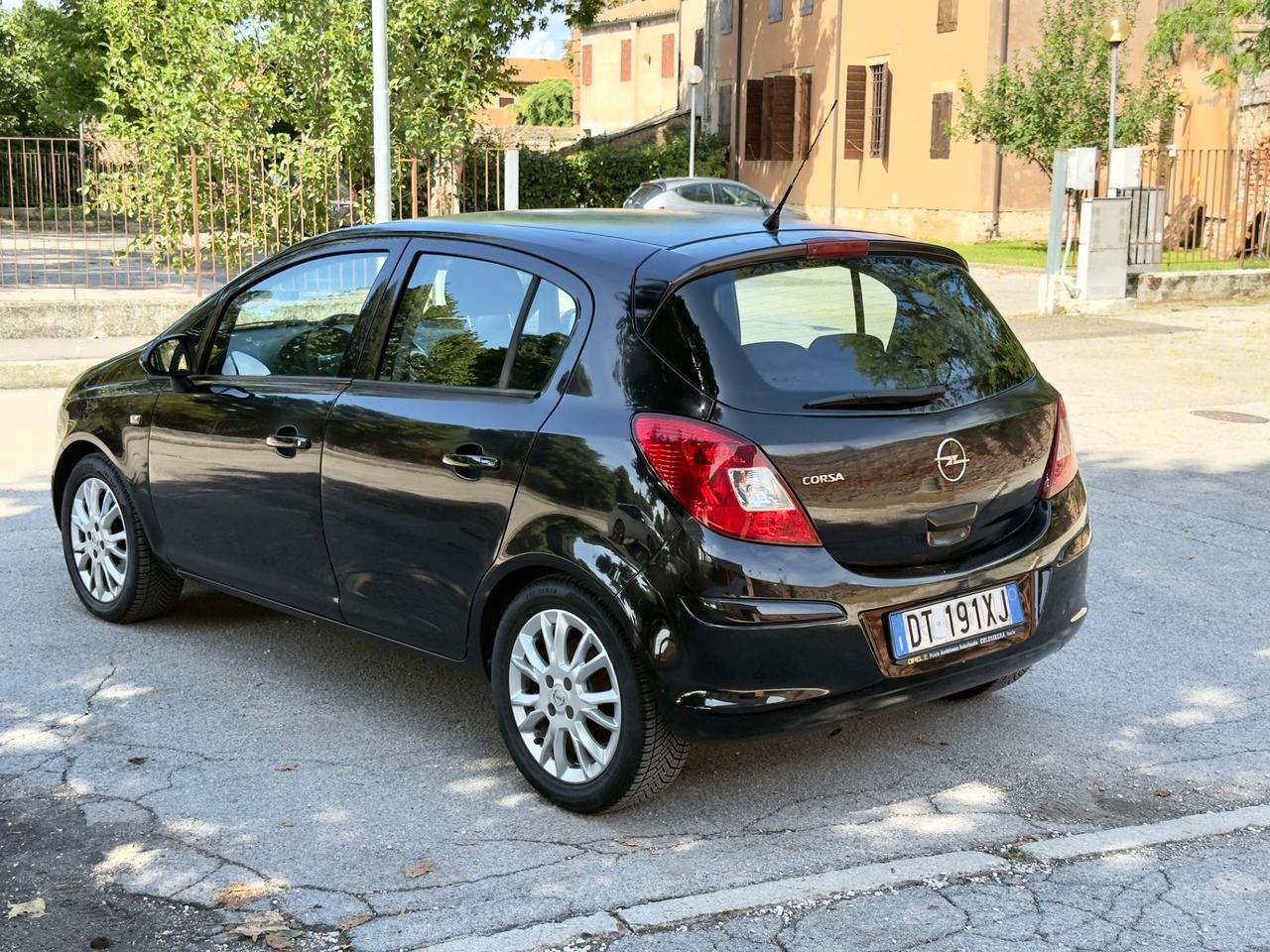 Opel Corsa 1.2 80CV 3 porte GPL-TECH Enjoy