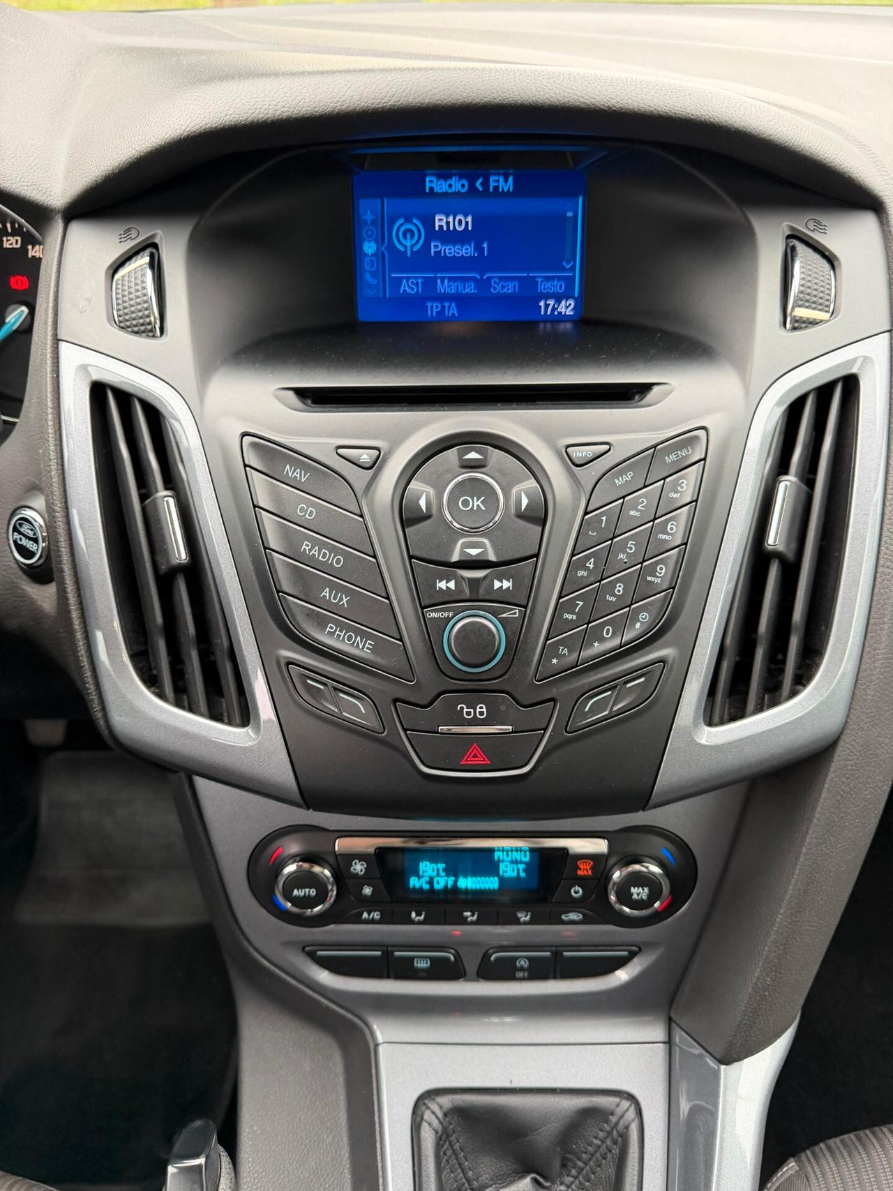 Ford Focus 1.6 EcoBoost 150 CV Titanium neopatentati
