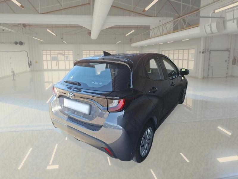 TOYOTA YARIS 1.0 ACTIVE MY21 5 PORTE BERLINA