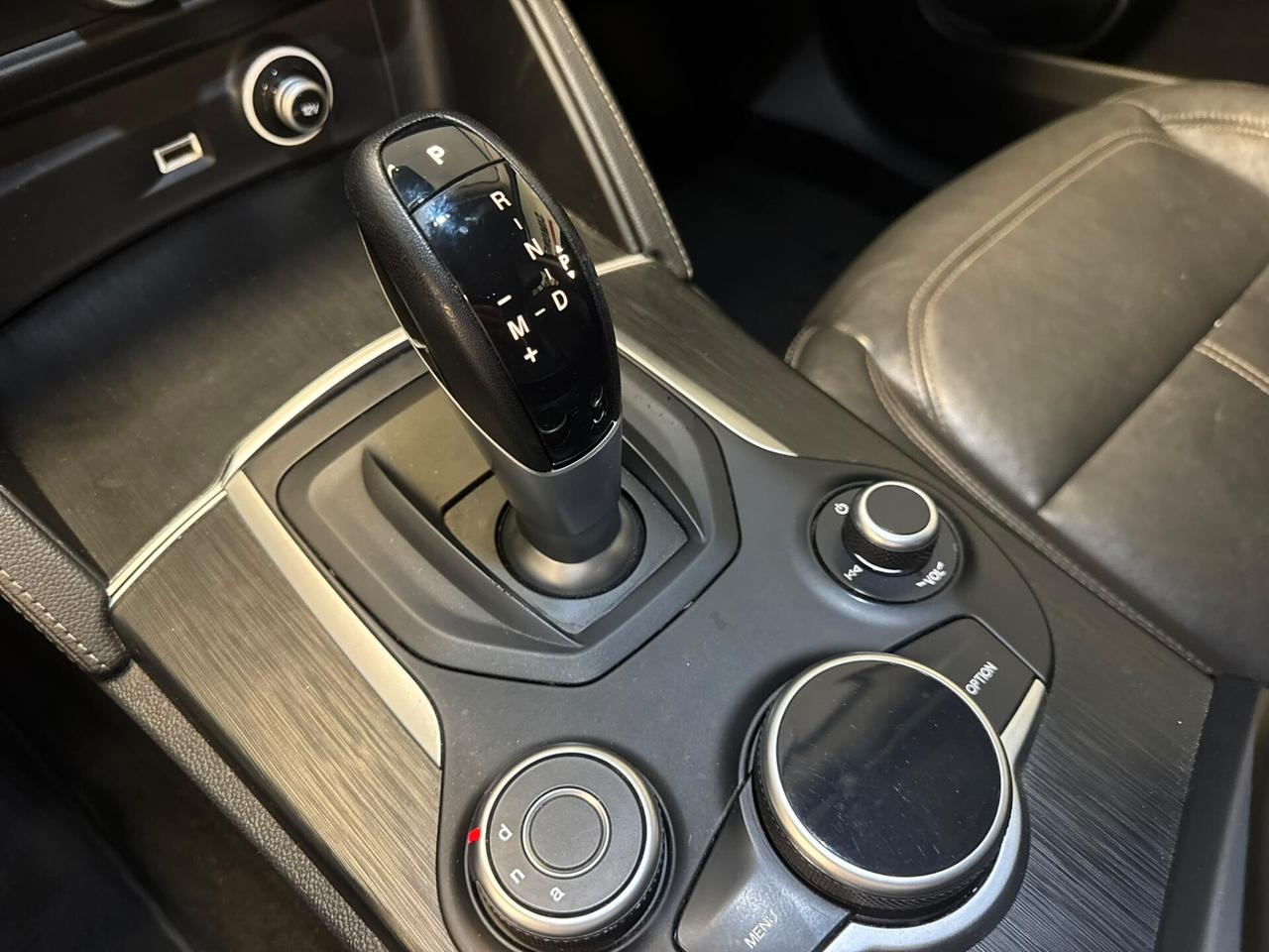 Alfa Romeo Stelvio 2.2 Turbodiesel 210 CV AT8 Q4 Executive
