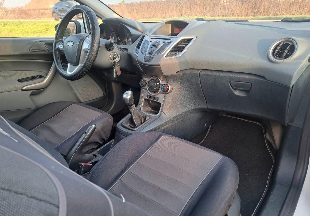 Ford Fiesta 1.4 TDCi 68CV 3 porte Titanium