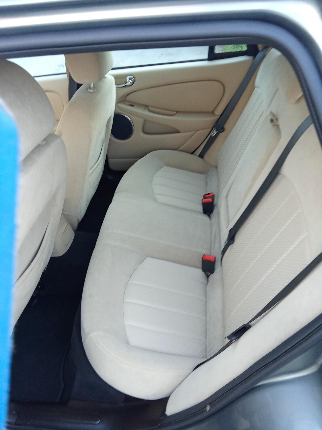 Jaguar X-Type 2.2D cat Wagon nuovo nuovo