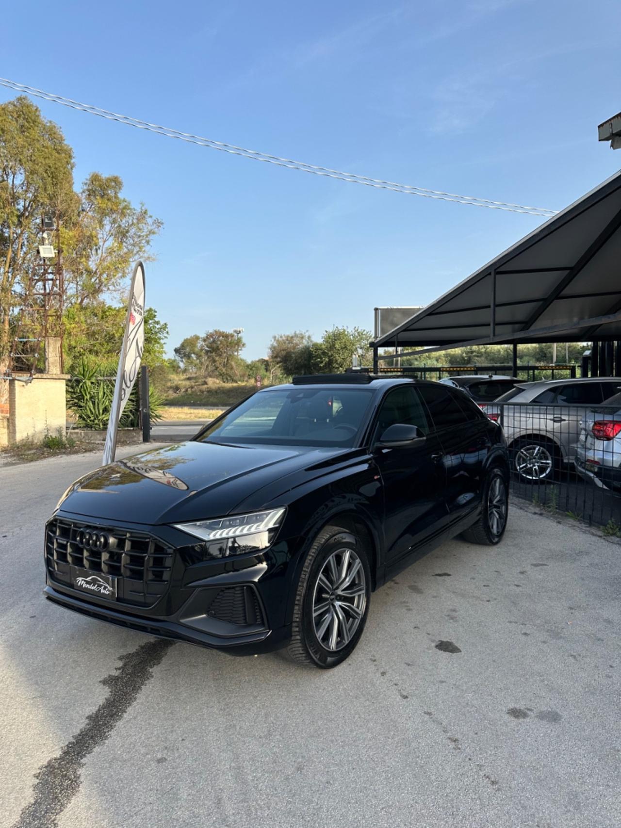 Audi Q8 50 TDI 286 CV quattro tiptronic S-LINE tua a 639€