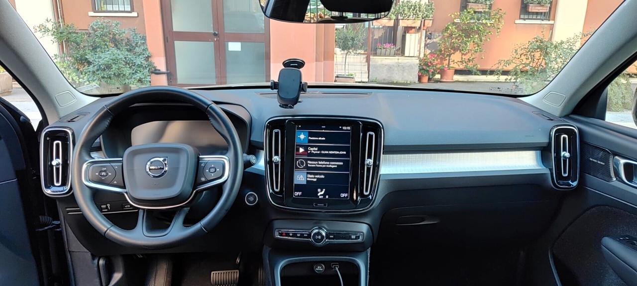 Volvo XC40 D4 AWD Geartronic Momentum