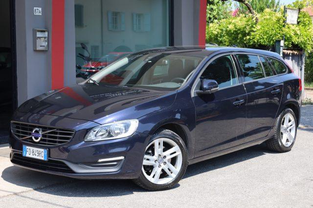 VOLVO V60 D2 Geartronic Automatica Navi Tel USB LED Cockpit