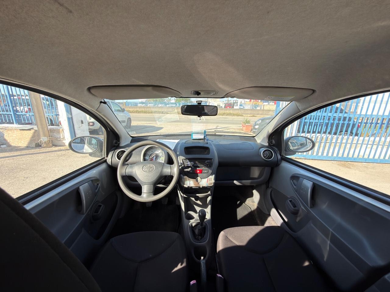 Toyota Aygo 1.0 12V VVT-i 5 porte Sol
