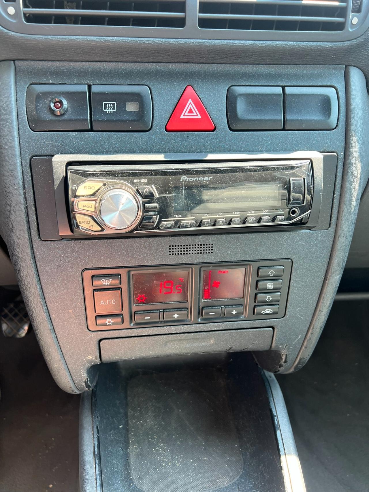 Audi A3 1.8 20V cat 3p. Ambition