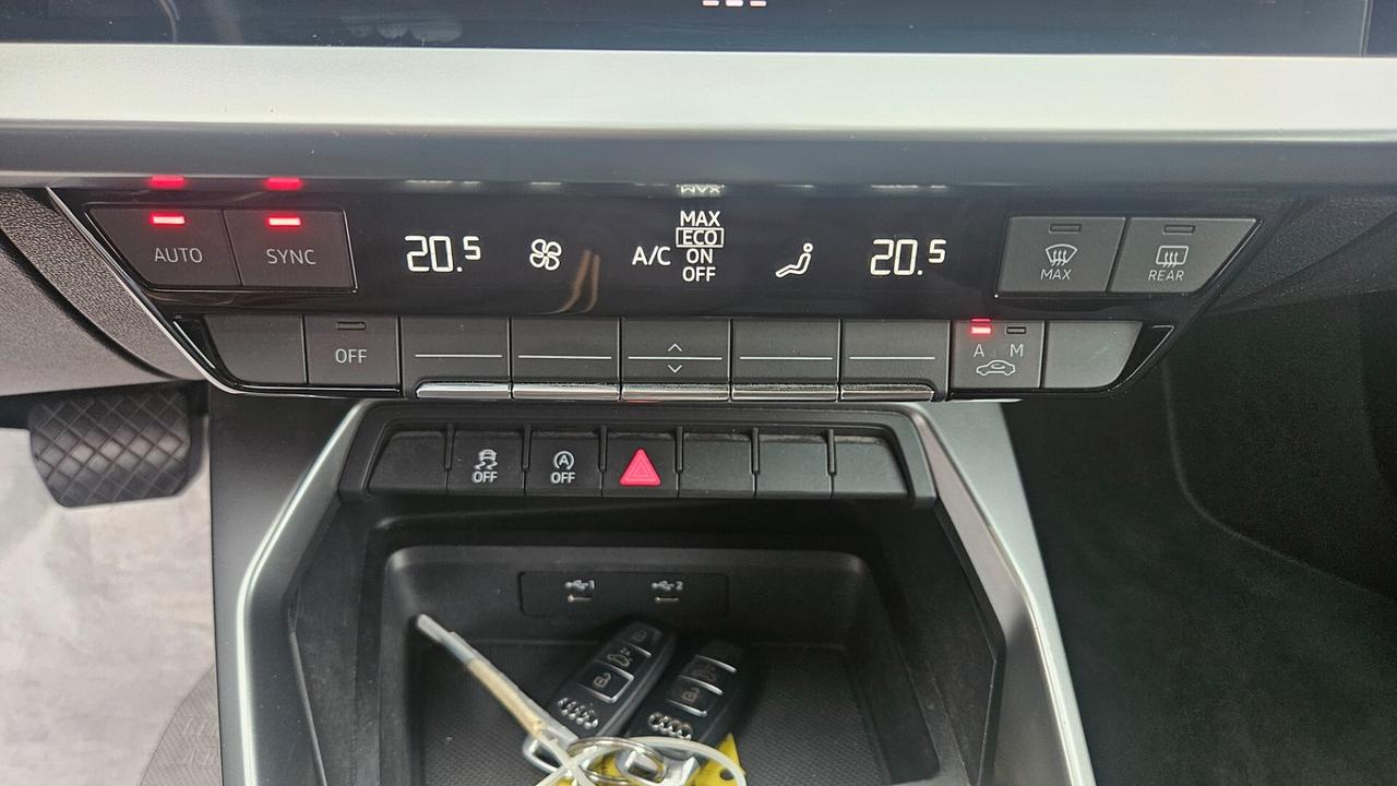 Audi A3 Sportback 2.0 tdi s-tronic NAVY-VIRTUAL-LED