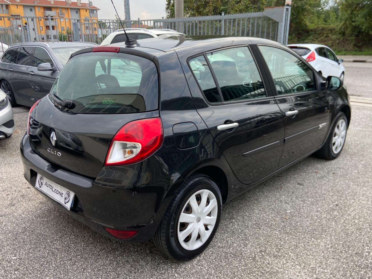 Renault Clio 1.2 16V 5 porte Va A 3