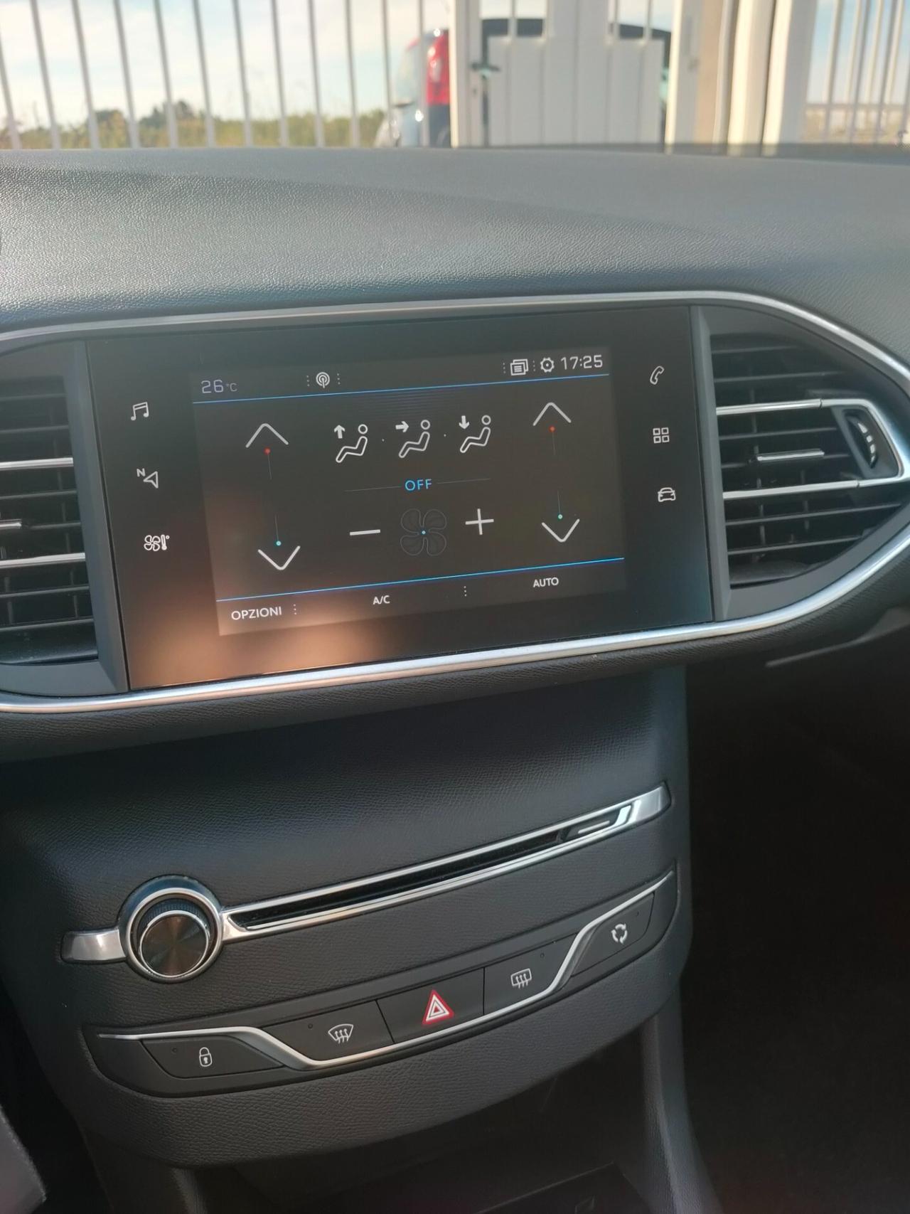 Peugeot 308 BlueHDi 100 S&S Business