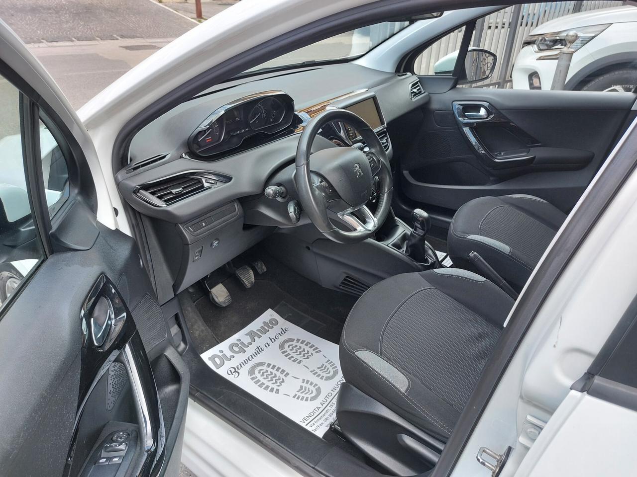 Peugeot 208 1.2 Gpl 82 Cv 5p Allure