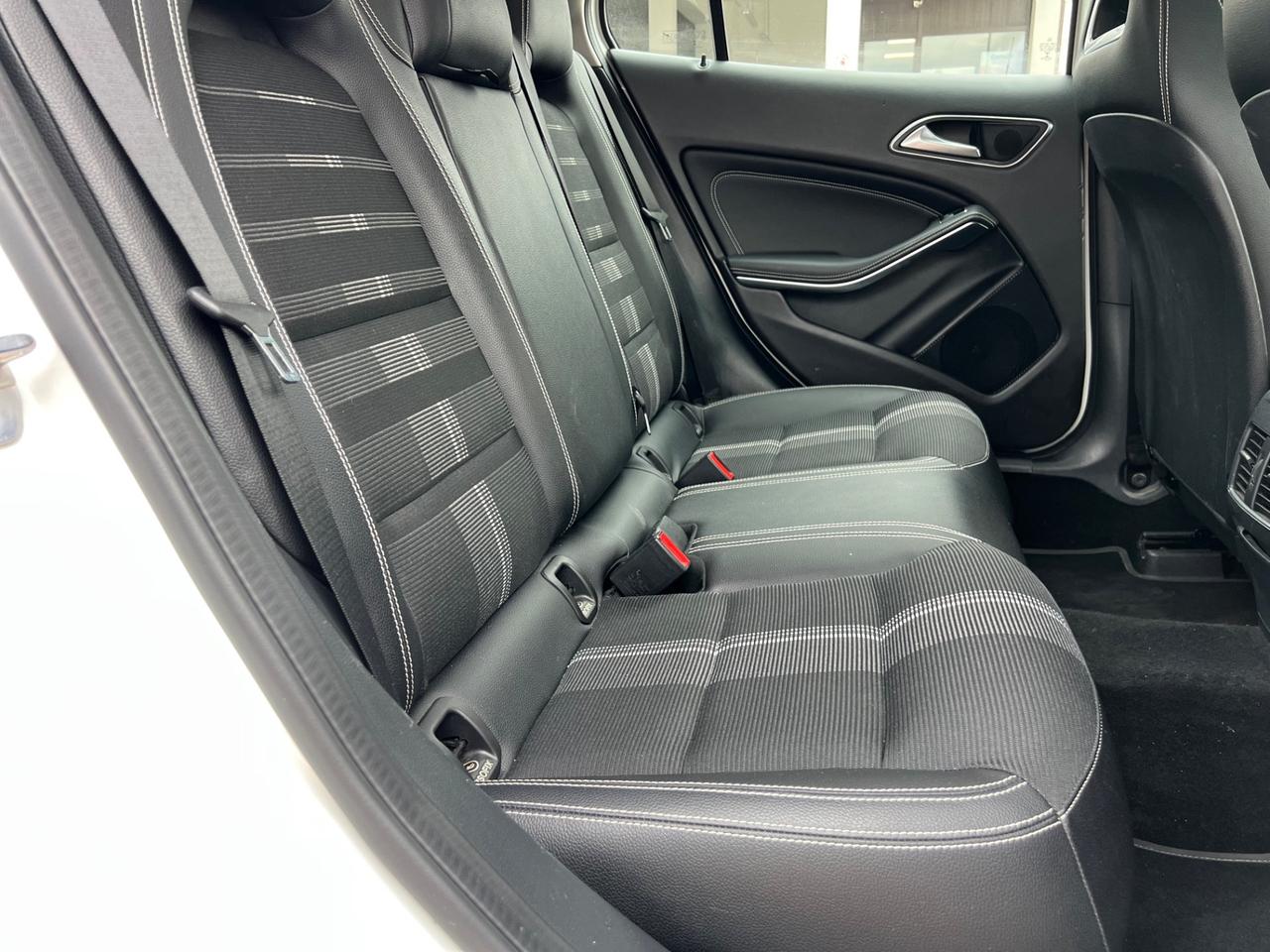 Mercedes-benz GLA 200 d Automatic Premium