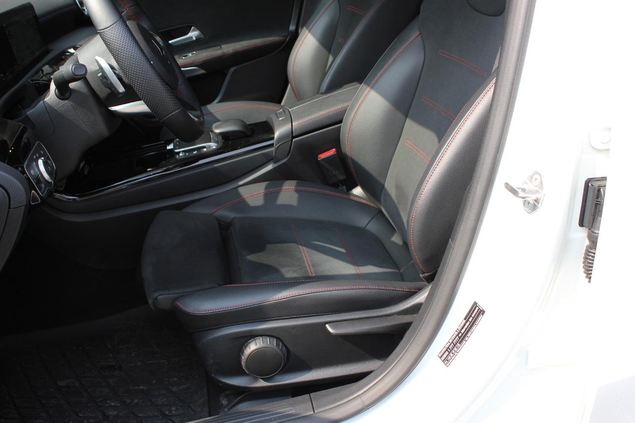 MERCEDES-BENZ A 180 AUTOMATIC BUSINESS AMG 7G-DCT TELECAMERA - NAVY