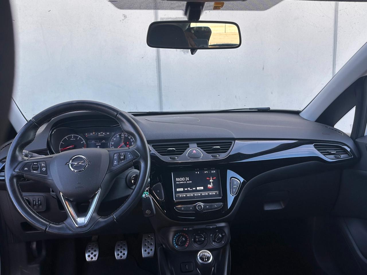 Opel Corsa 1.2 Coupé Black Edition