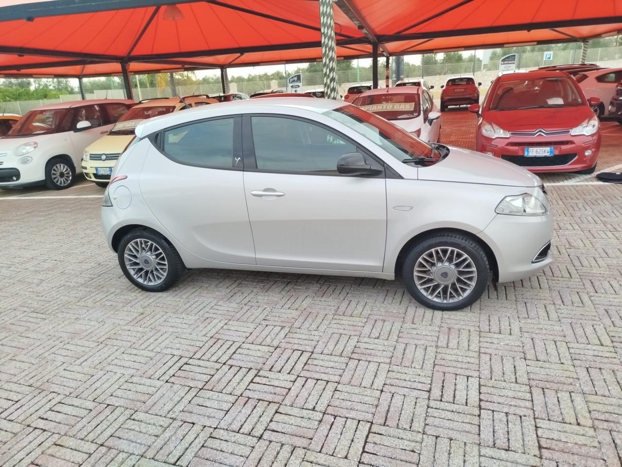 Lancia Ypsilon 1.2 69 CV 5 porte GPL Ecochic Platinum