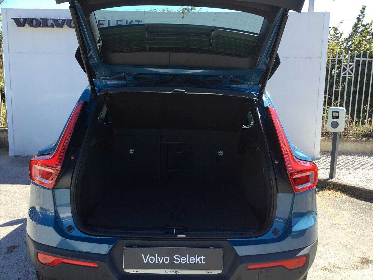 Volvo XC40 B3 automatico Plus Dark