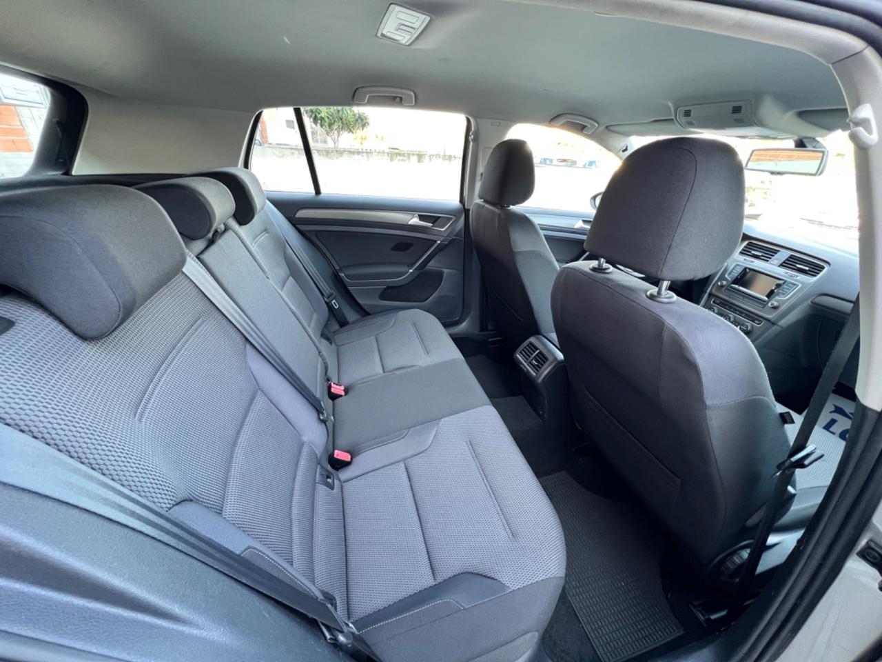 Volkswagen Golf Business 2.0 TDI 5p. Highline BlueMotion Technology