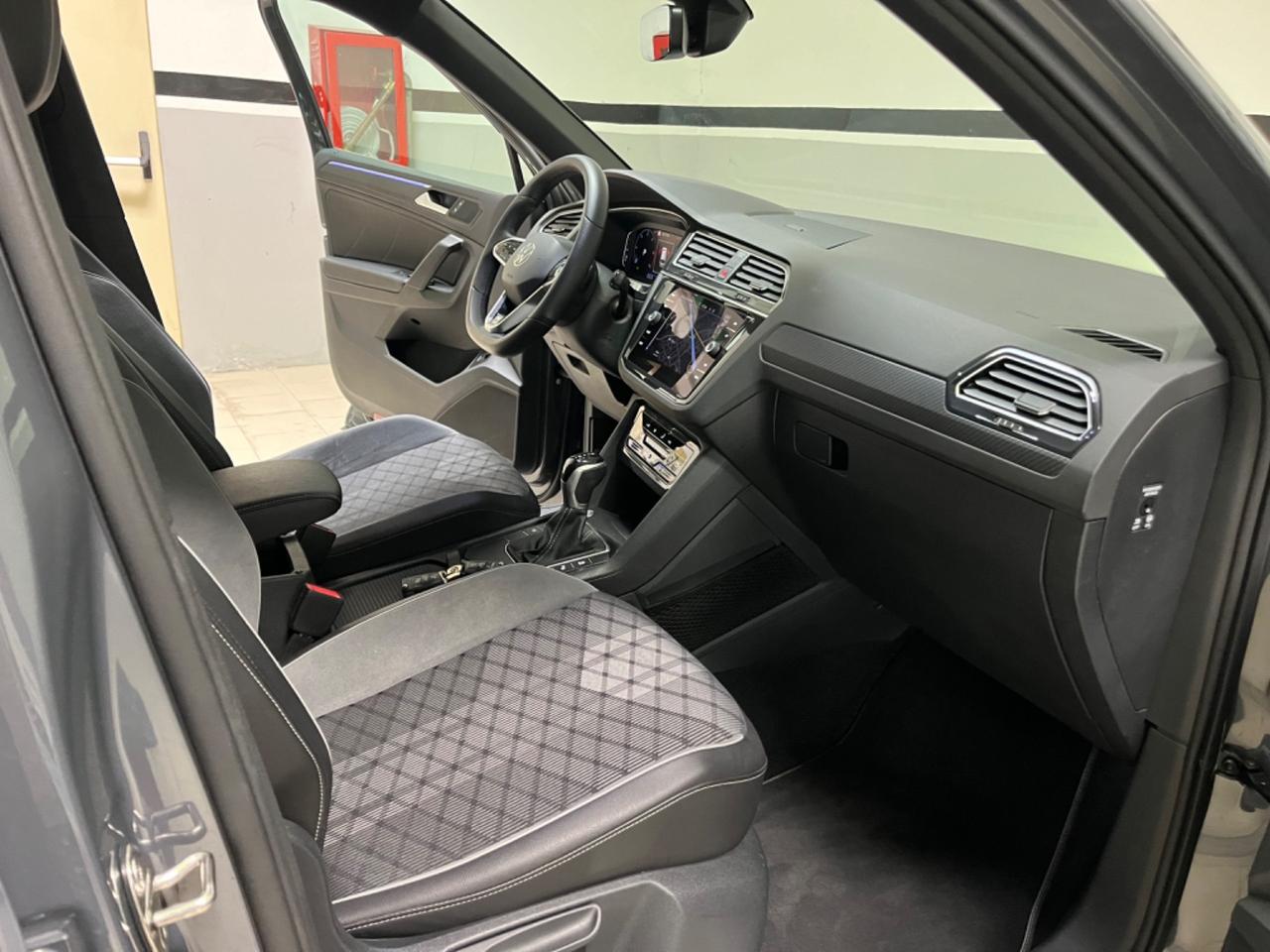 Volkswagen Tiguan 2.0 TDI 150 CV SCR DSG R-Line