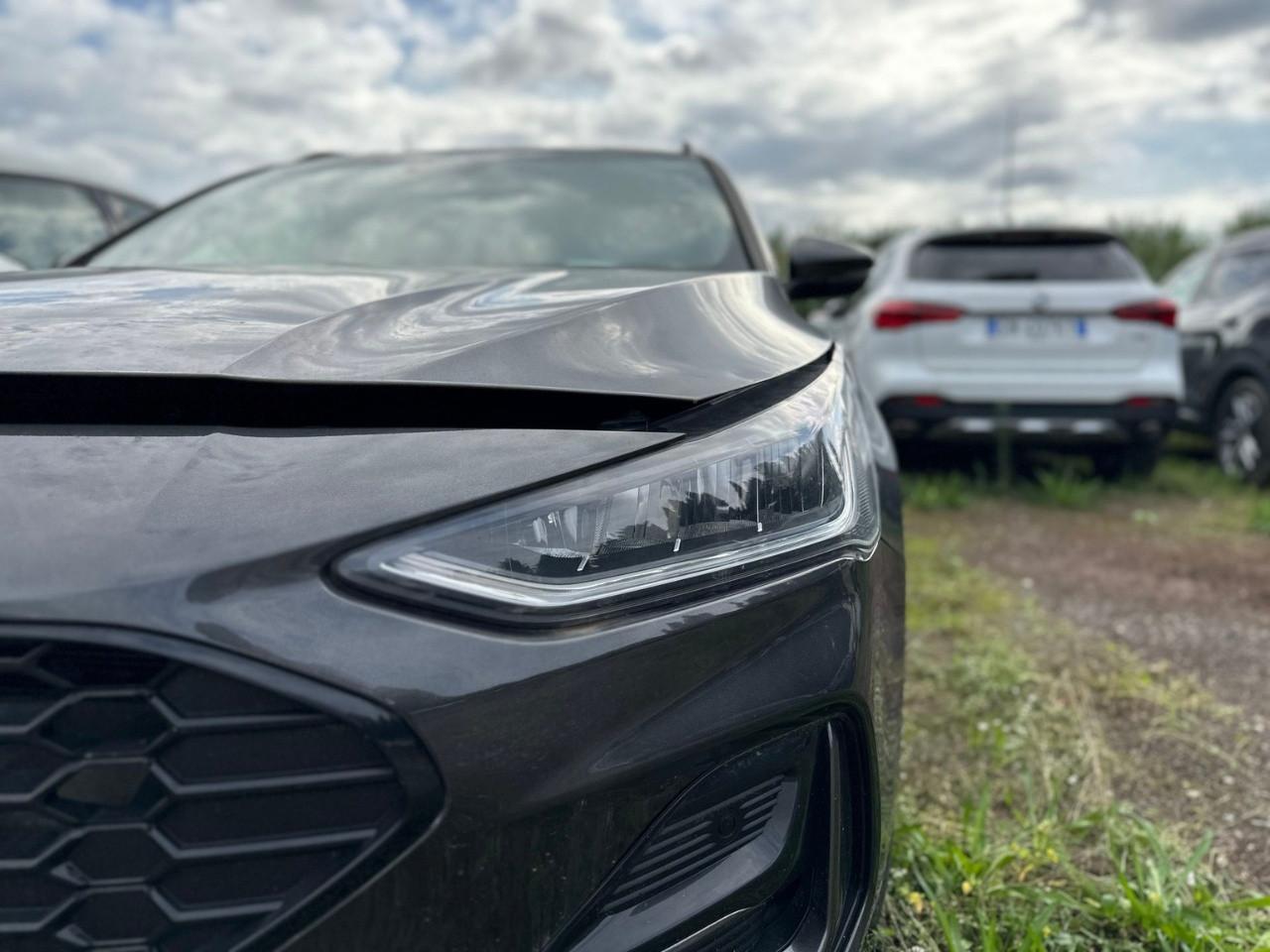 FORD Focus V 2022 SW - Focus SW 1.0 ecoboost h ST-Line Design 125cv powershift