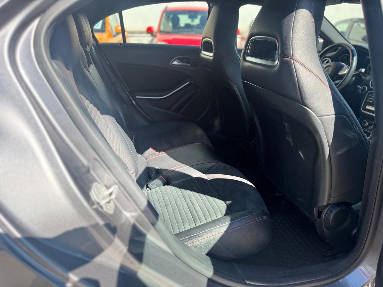 Mercedes-benz A 180 d Premium AMG