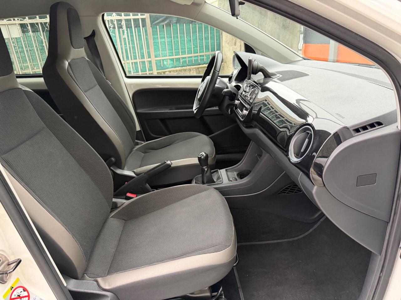 Volkswagen up! 1.0 benzina EURO5b neopatentati