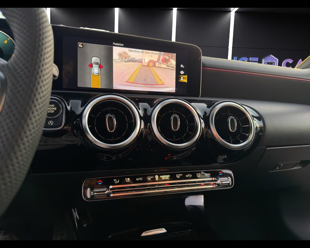 Mercedes-Benz Classe A (W177) - A 200 d Automatic Premium