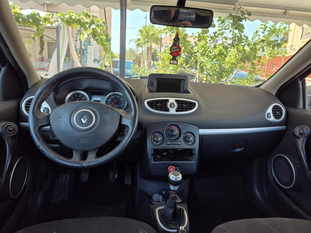 Renault Clio 1.4 16V cat 5 porte Confort Authentique