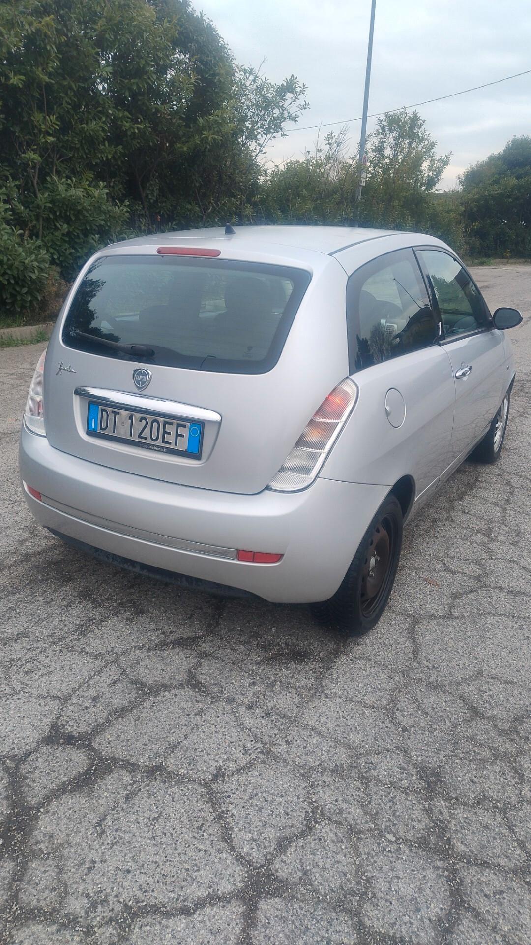 Lancia Ypsilon 1.2 Argento