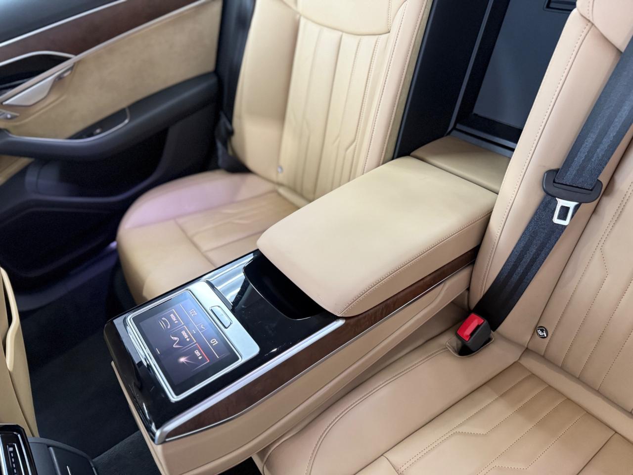 Audi A8 55 TFSI 3.0 quattro tiptronic
