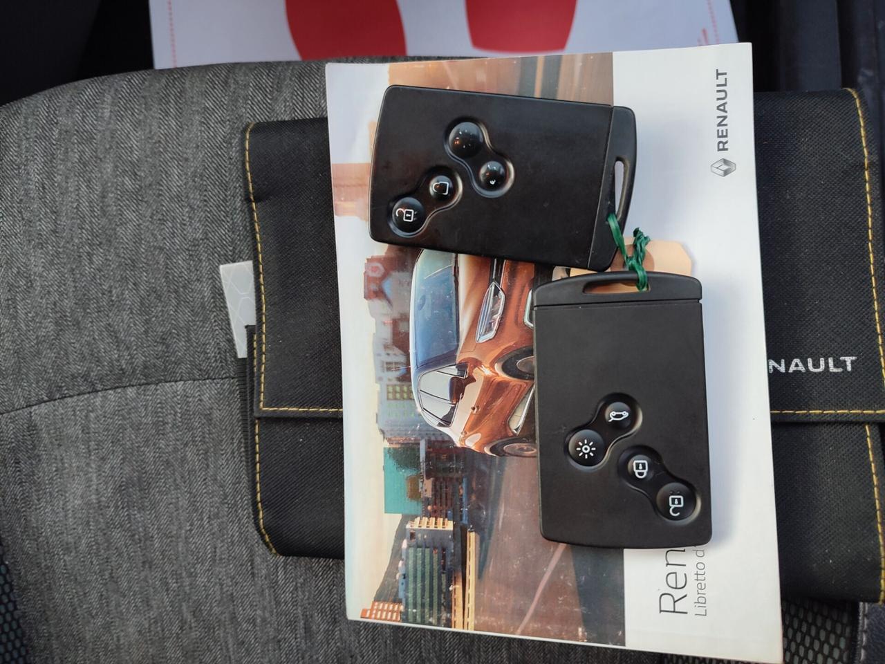 RENAULT CAPTUR 2018 FINE BENZINA SPORT EURO6D BELLA