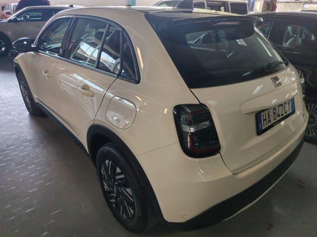 FIAT 600e Red