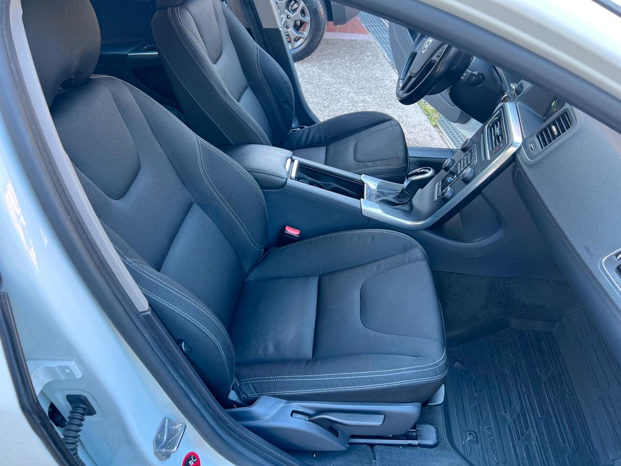Volvo V60 D2 Geartronic Business