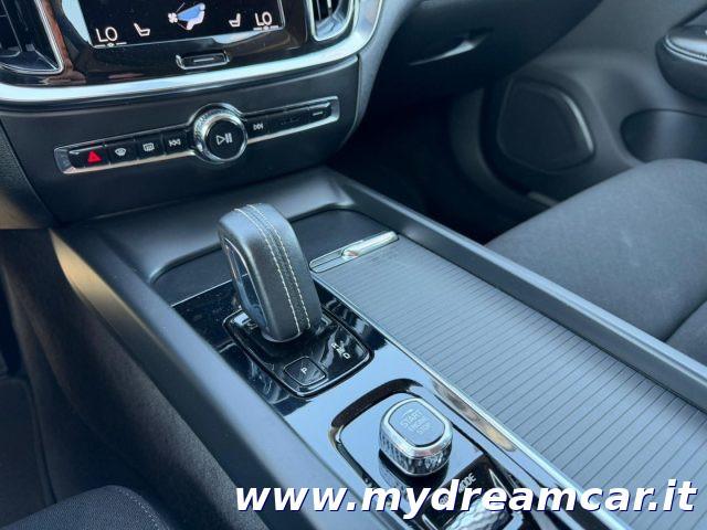 VOLVO V60 B4 (d) 197CV Geartronic Momentum Business Pro