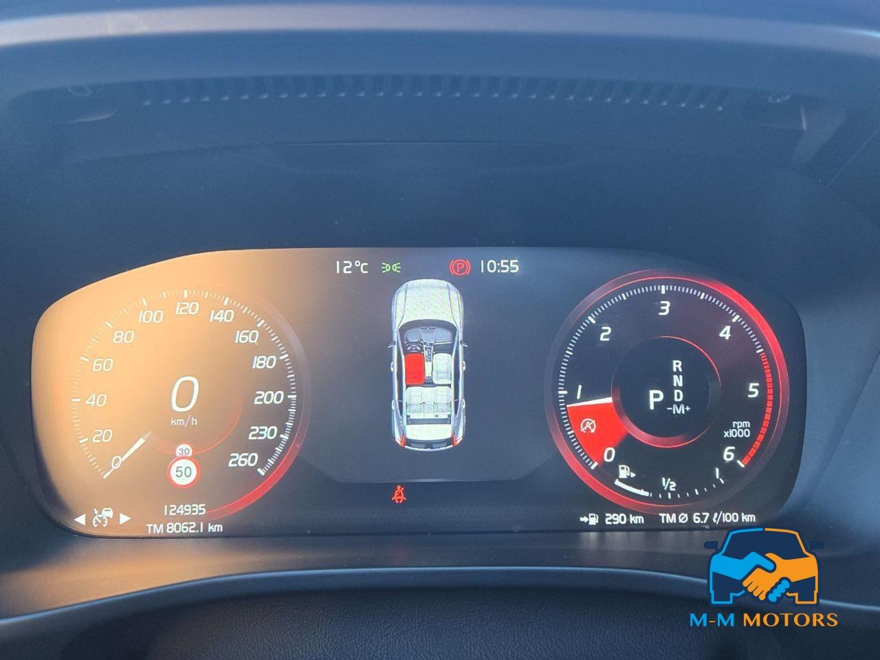 VOLVO XC40 D4 AWD Geartronic Momentum