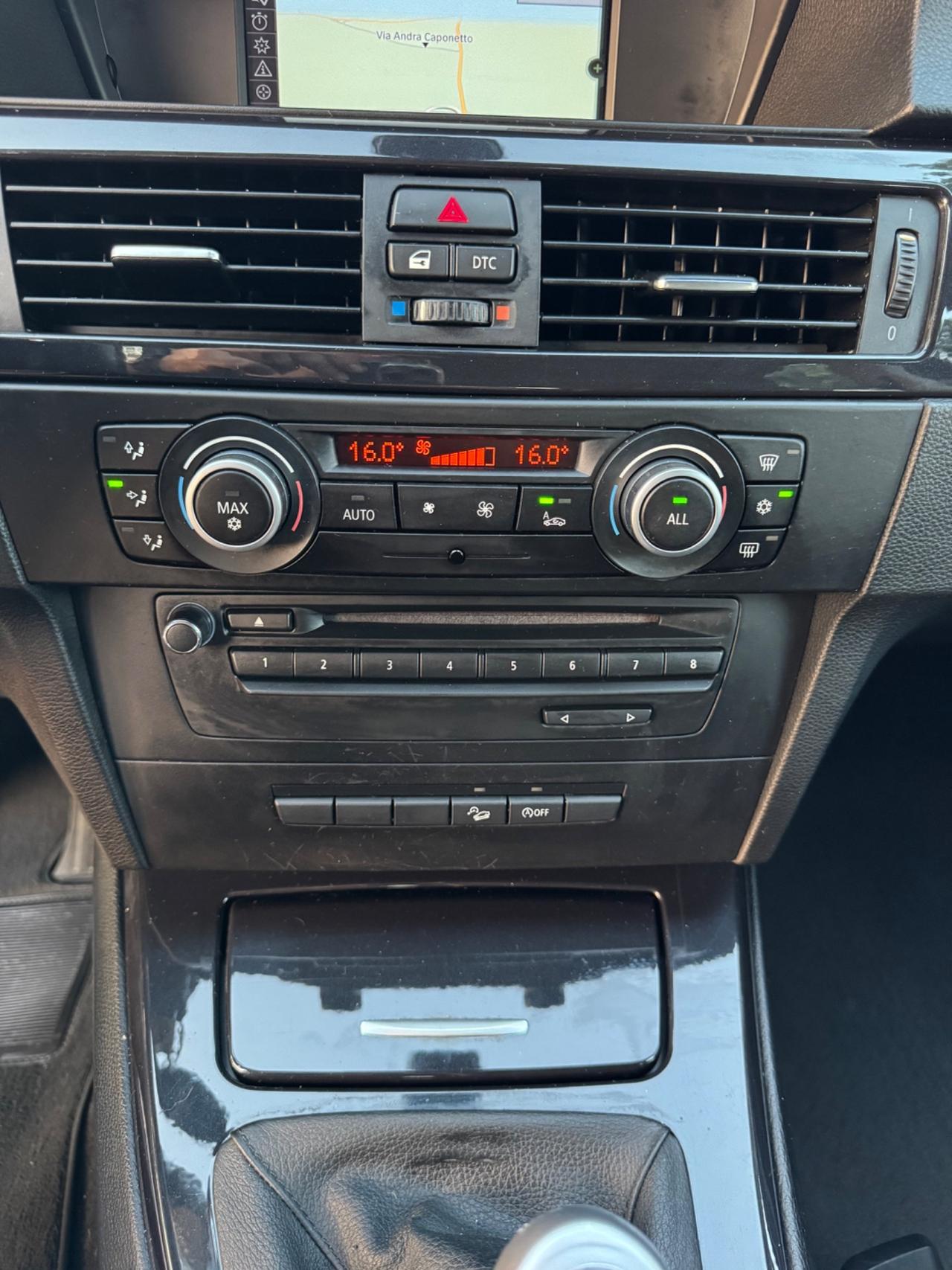 Bmw 320D INTERNI IN PELLE/NAVI/XENO