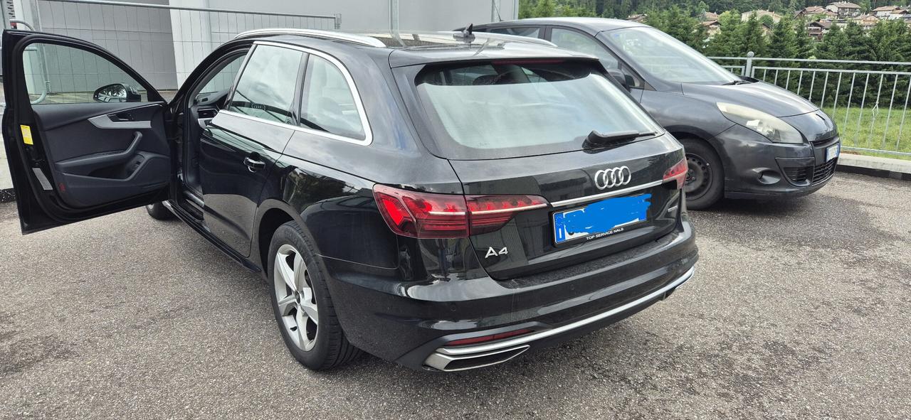 Audi A4 Avant 40 TDI quattro S tronic Business Advanced