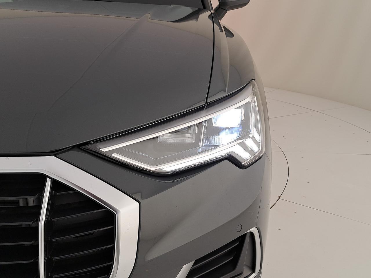 Audi Q3 35 1.5 tfsi business advanced s-tronic