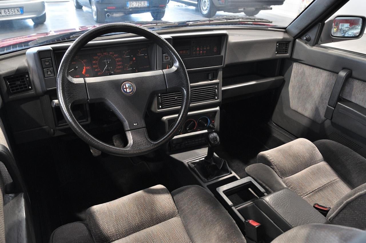 Alfa Romeo 75 2.0i Twin Spark Prima serie Rosso CRS