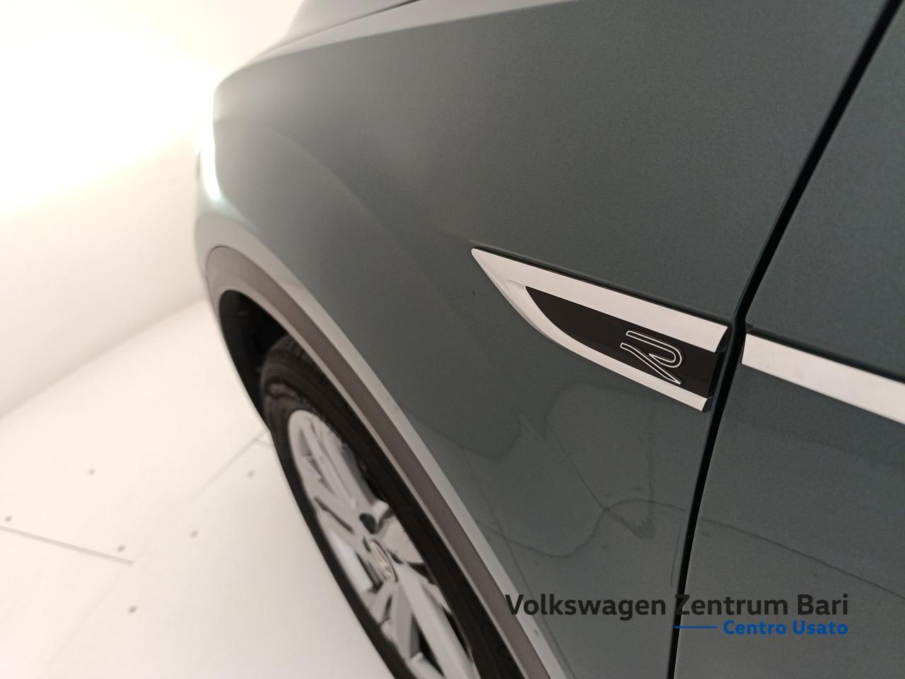 Volkswagen T-Roc 1.0 tsi r-line 110cv