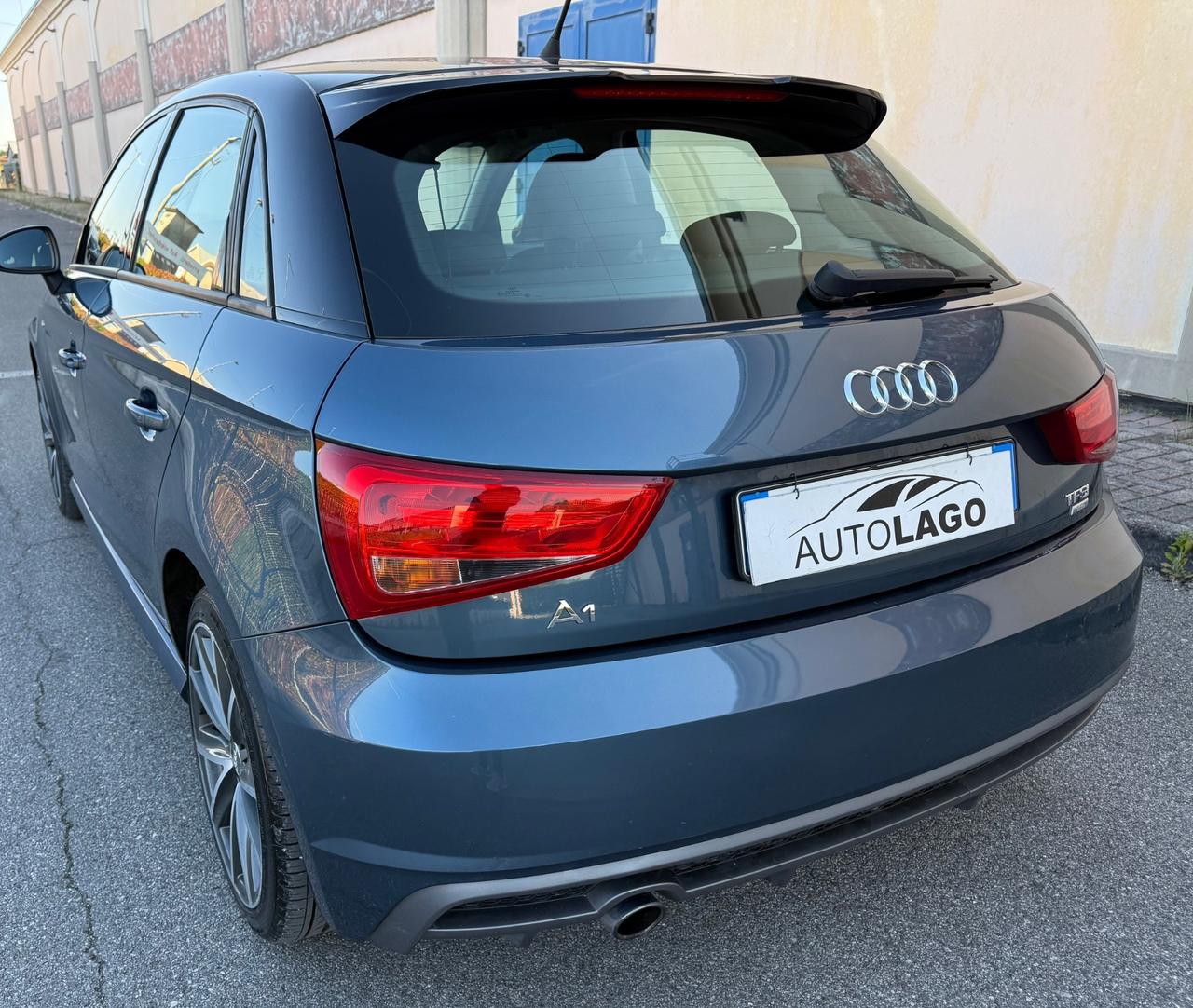 Audi A1 1.0 TFSI ultra S-Line